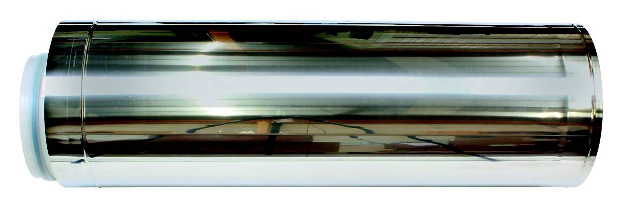 Ein glänzender, zylindrischer Luftkanal, geeignet für die Lüftungstechnik, liegt horizontal auf einem weißen Hintergrund.