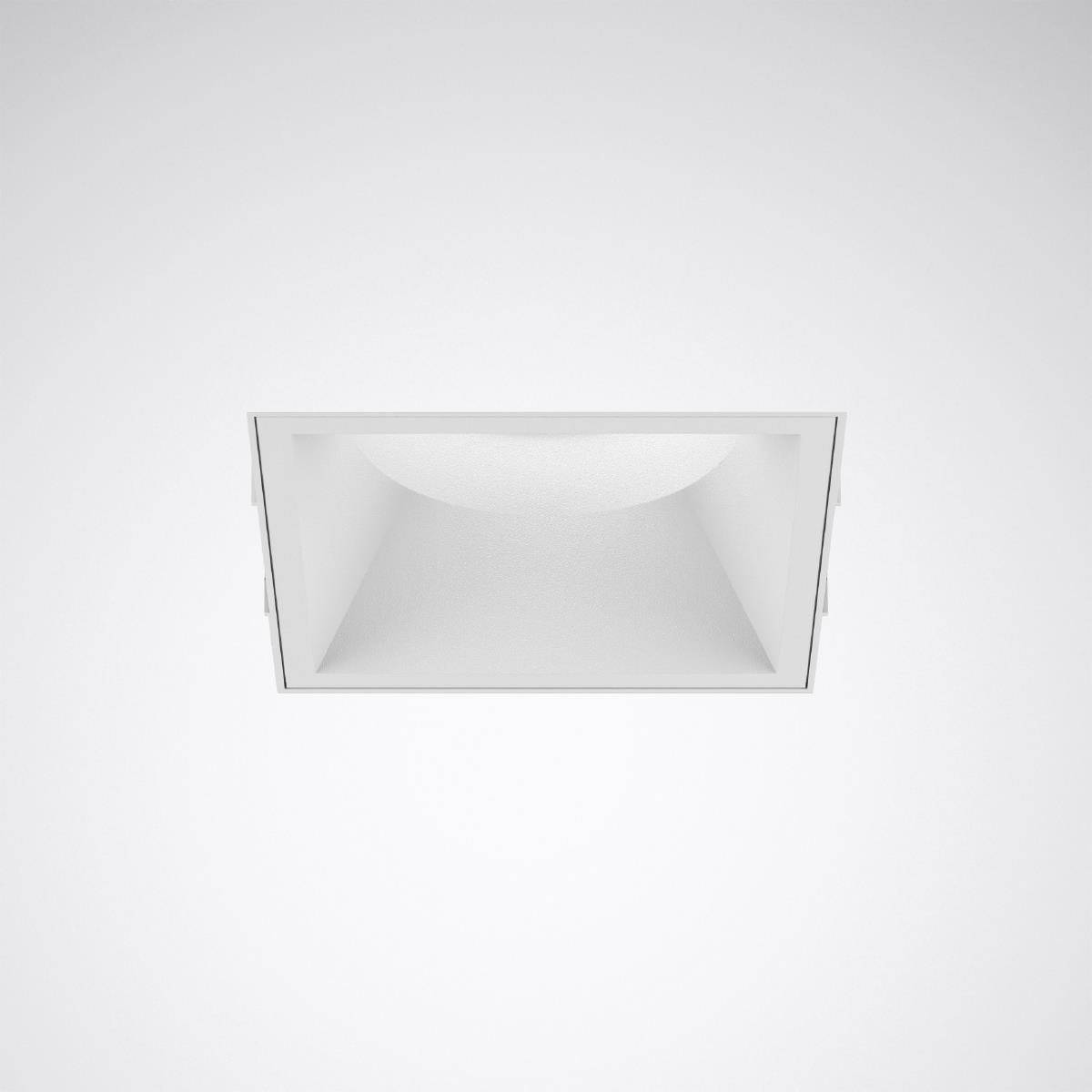 Einbaustrahler in rechteckiger Form mit schlichter, weißer Fassung, von unten betrachtet.