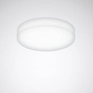 An der weißen Decke ist eine runde, weiße Deckenleuchte angebracht, die sanftes Licht ausstrahlt.