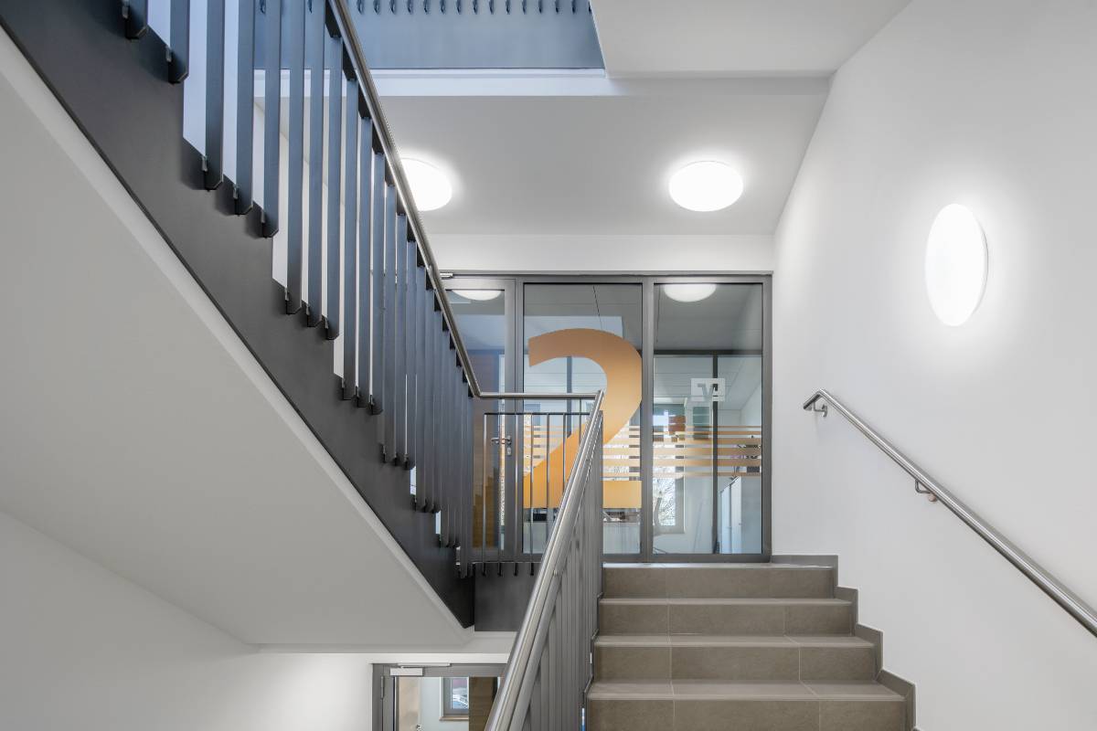 Trilux 7790140 2340 LED-Deckenleuchte LED Weiß