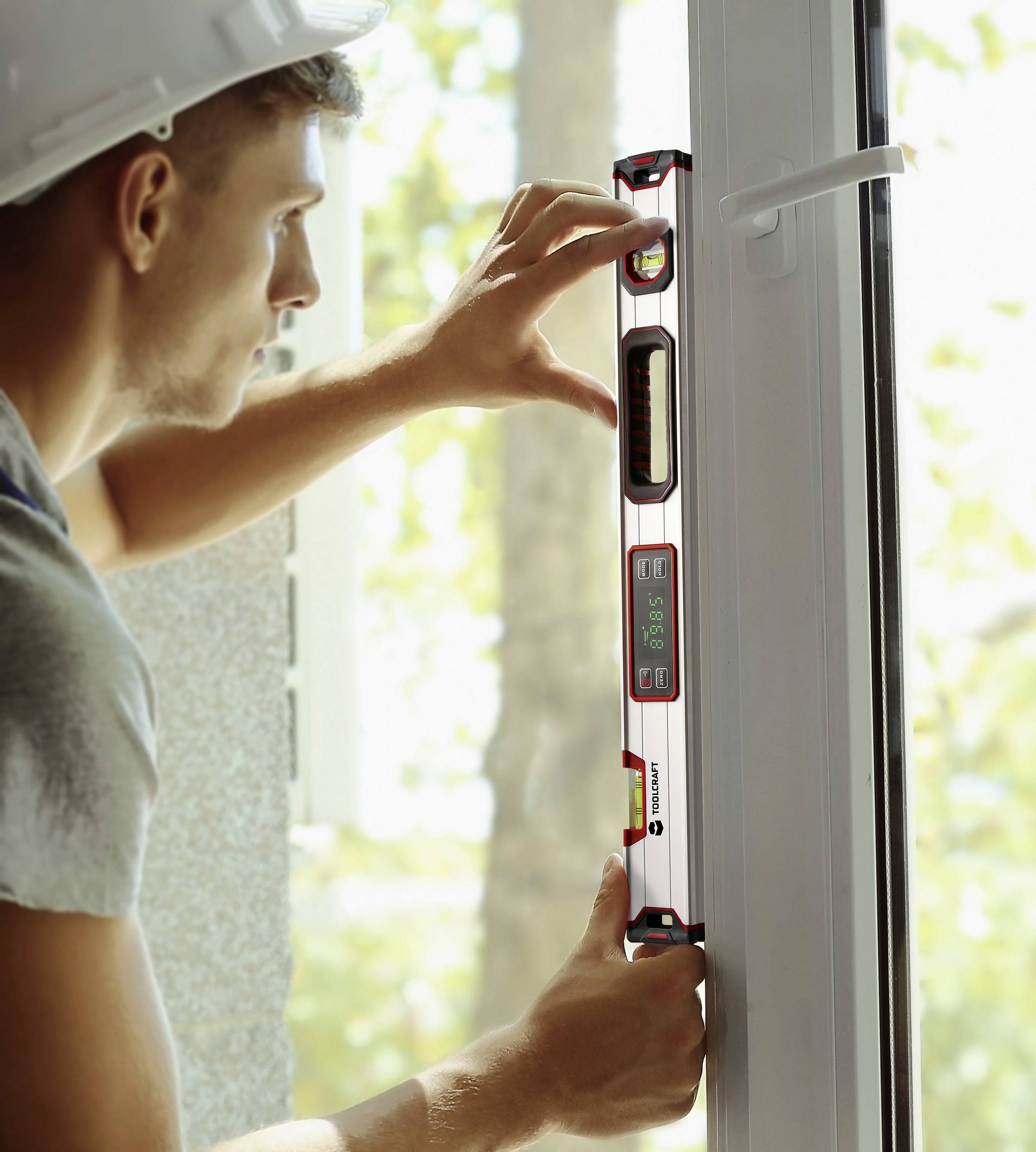 TOOLCRAFT TO-9469539 Digitale Wasserwaage mit Magnet 600mm 360° 1.0 mm/m