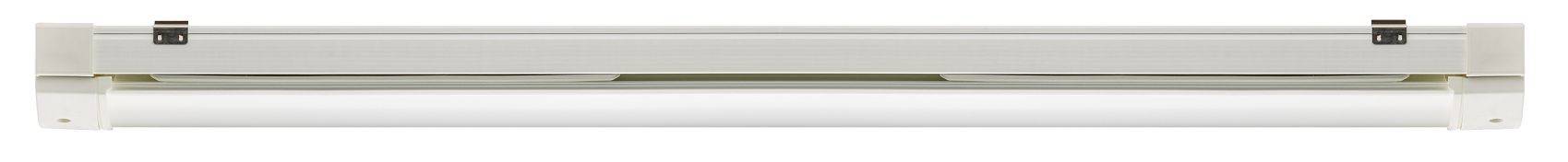 Weiße, rechteckige Lampe mit silbernen Enden, horizontal an der Decke montiert.