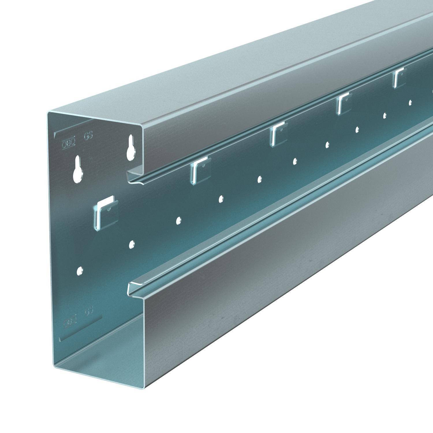 Metallprofil in L-Form mit Löchern zur Wandbefestigung, geeignet zur Montage von Regalböden oder anderen Strukturen.