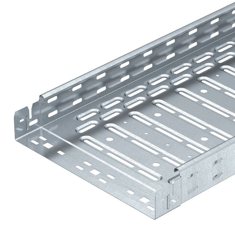 Metallischer Kabelkanal mit perforierten Seiten und Boden zur Kabelmanagement in Gebäuden. Eignet sich für industrielle Anwendungen.