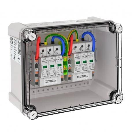 Kunststoffgehäuse mit durchsichtiger Front zeigt eine elektrische Anschlussbox mit Kabeln und Schaltern für PV-Anwendungen.