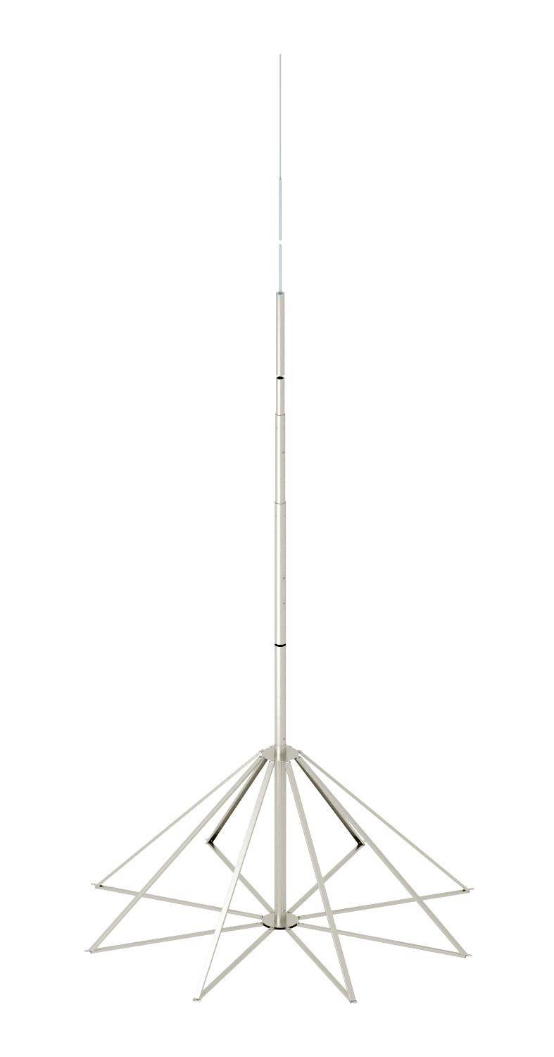 Eine weiße Antenne mit mehreren zusammenlaufenden Stäben, die sich zu einem einzigen Mast verengen. Sie steht auf einem stabilen Sockel.