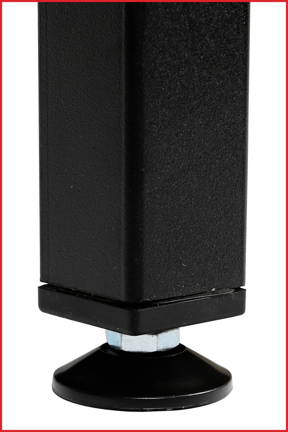 Nahaufnahme eines schwarzen Tischbeins mit rundem Fuß, geeignet für stabile Möbelunterstützung.