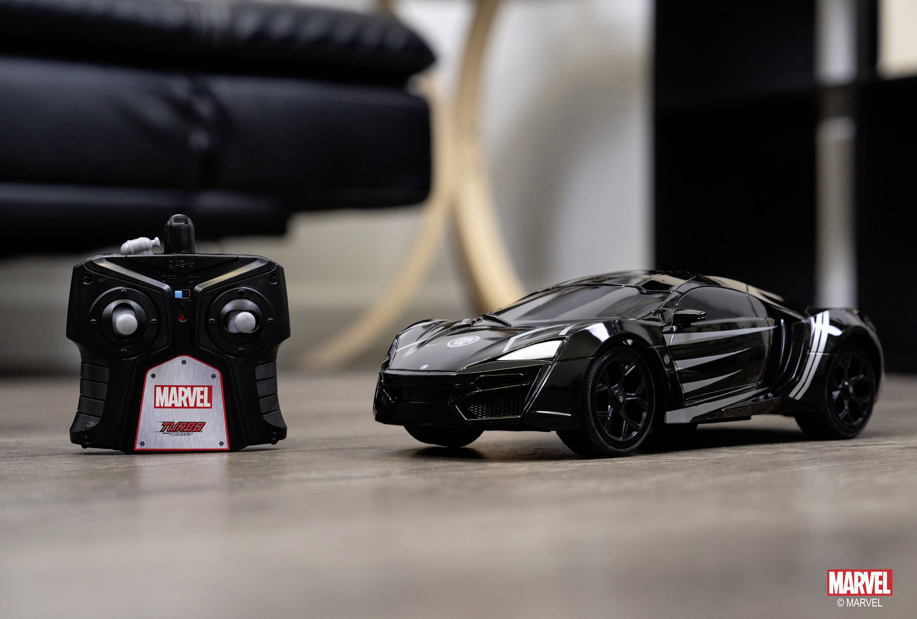 JADA TOYS 253226001 Marvel Black Panther RC Lykan 1:16 RC Modellauto Elektro Sportwagen