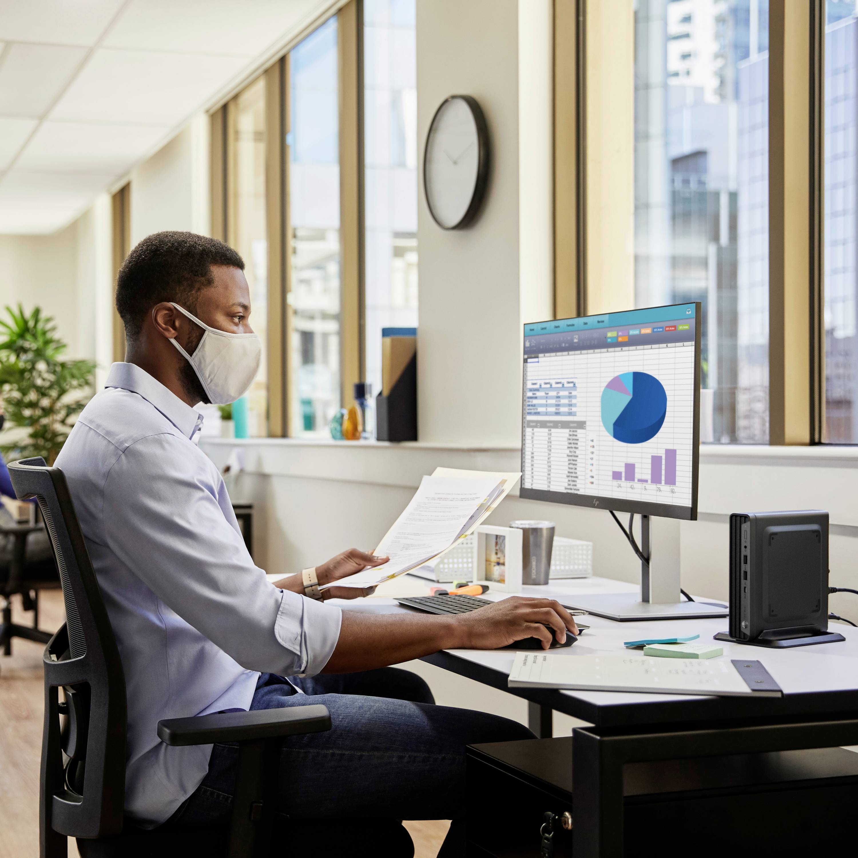 HP Desktop PC Pro Mini 400 G9 Intel® Core™ i5 i5-13500T 4.6GHz 16GB RAM 512GB SSD Intel UHD Graphics 770 Win 11 Pro 9M9B0AT#ABD