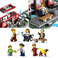 60423 LEGO® CITY Straßenbahn mit Haltestelle 60423 LEGO® CITY Straßenbahn mit Haltestelle