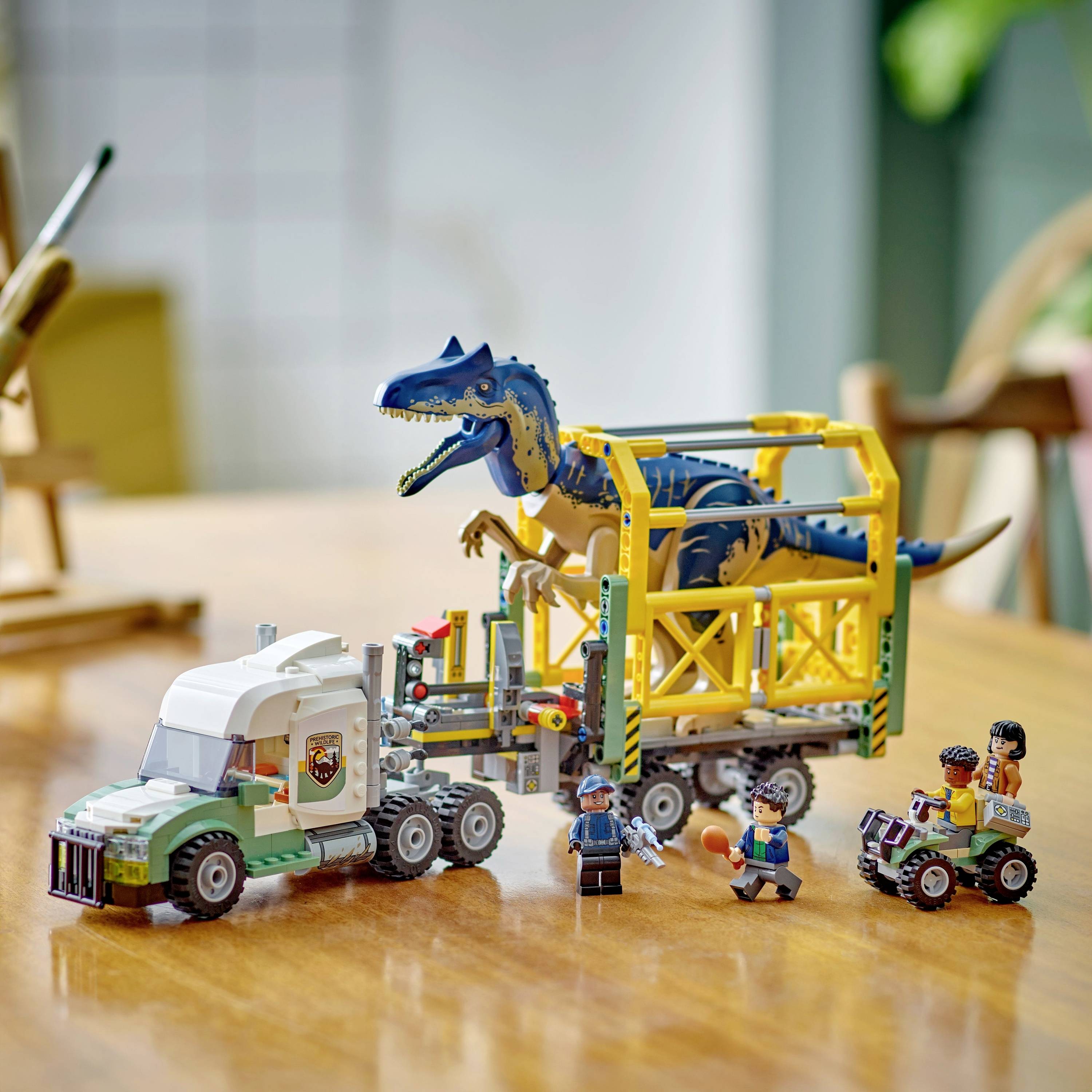 76966 LEGO® JURASSIC WORLD™ Dinosaurier-Missionen: Allosaurus-Transporter