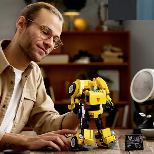 10338 LEGO® ICONS™ Bumblebee 10338 LEGO® ICONS™ Bumblebee
