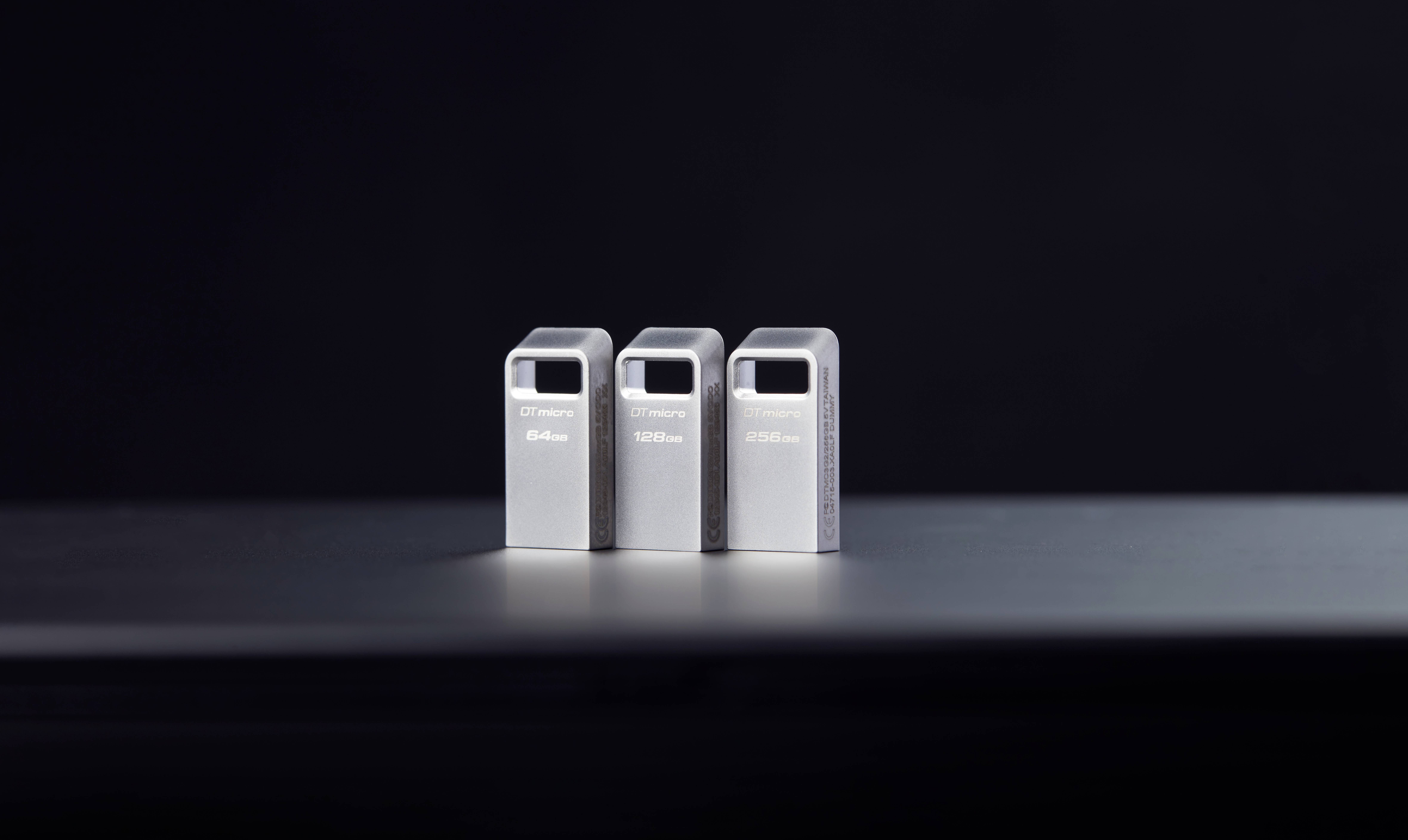 Kingston DataTraveler Micro USB-Stick Retail 256GB Silber DTMC3G2/256GB USB-A (USB 3.2 Gen 1)