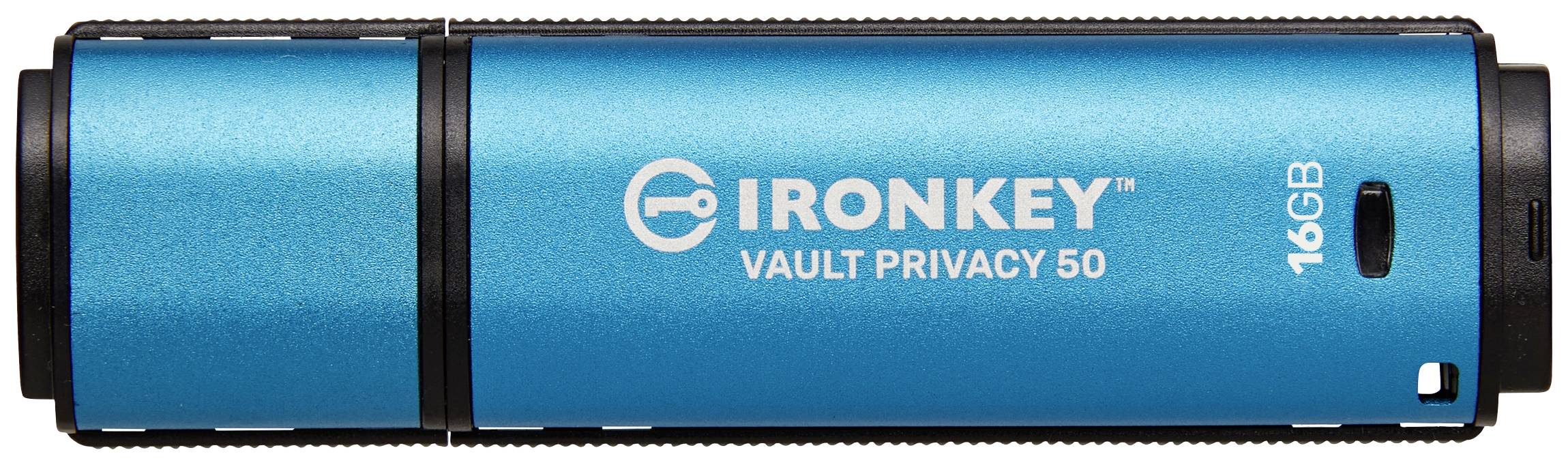 Ein blauer USB-Stick der Marke IronKey mit der Aufschrift 'Vault Privacy 50'. Kapazität: 16 GB.