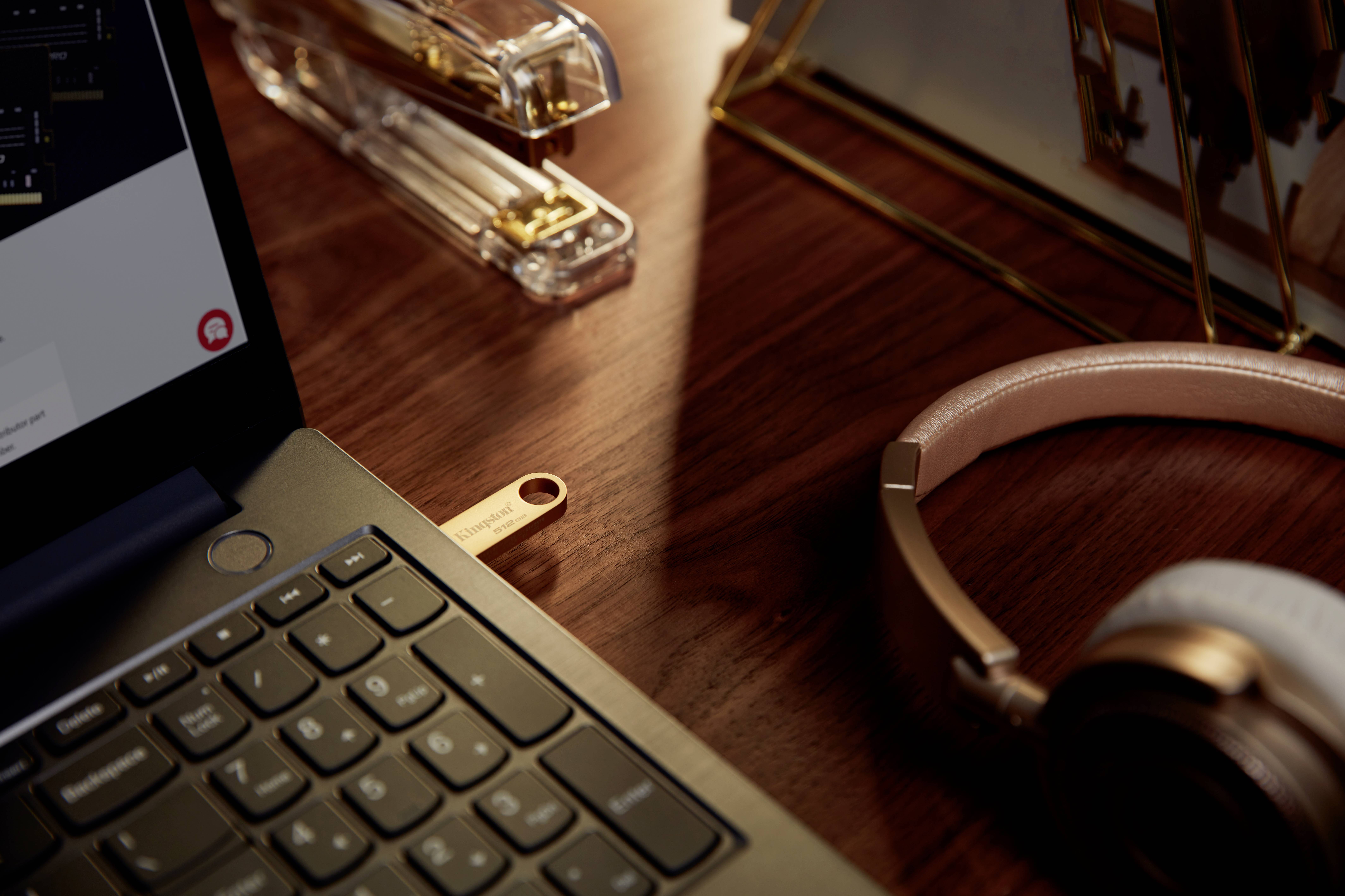 Kingston DataTraveler SE9 G3 USB-Stick Retail 512GB Gold DTSE9G3/512GB USB-A (USB 3.2 Gen 1)