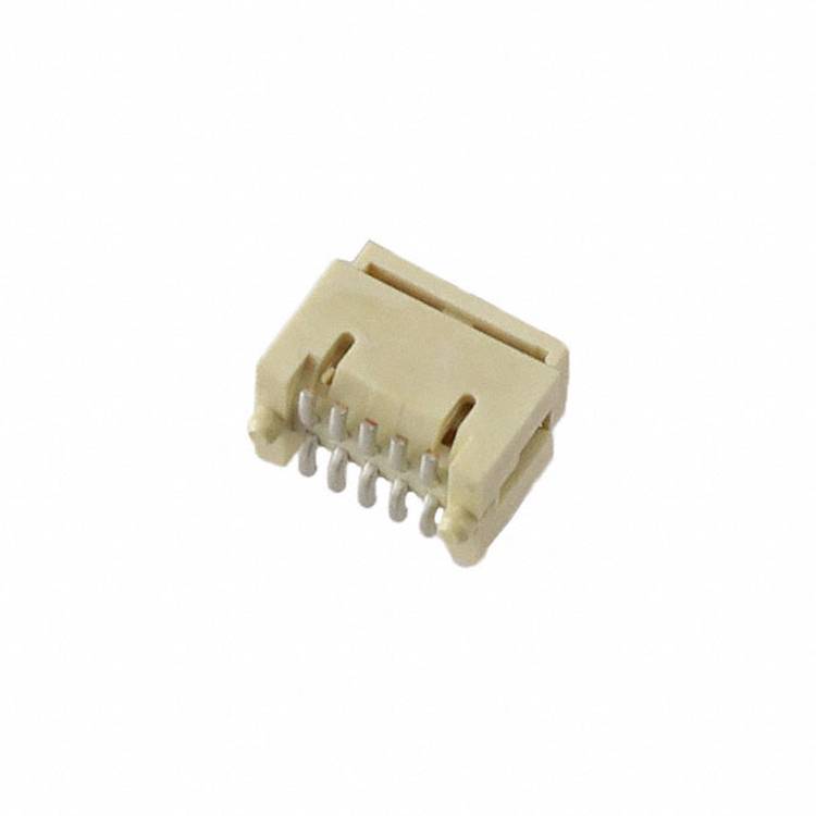 Ein beiges, kleines, sechspoliges Elektrostecker mit rechteckiger Form, das zum Einstecken in eine entsprechende Buchse auf einer Leiterplatte ausgelegt ist.