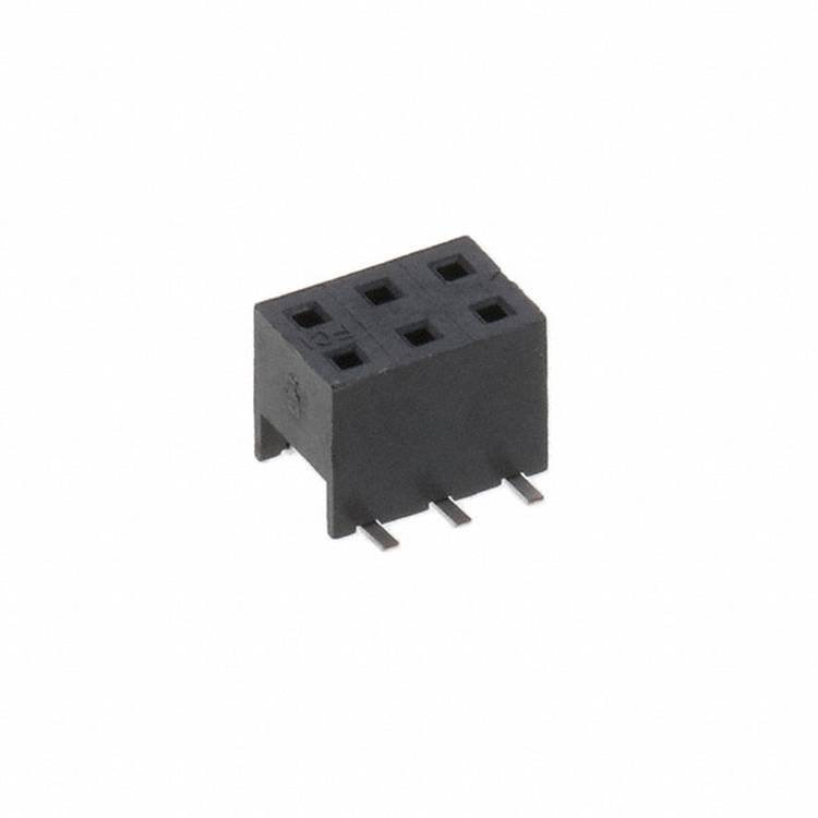 Ein kleiner schwarzer 4-poliger elektronischer Stecker mit drei sichtbaren Metallstiften, der zum Verbinden elektronischer Komponenten auf einer Leiterplatte verwendet wird.