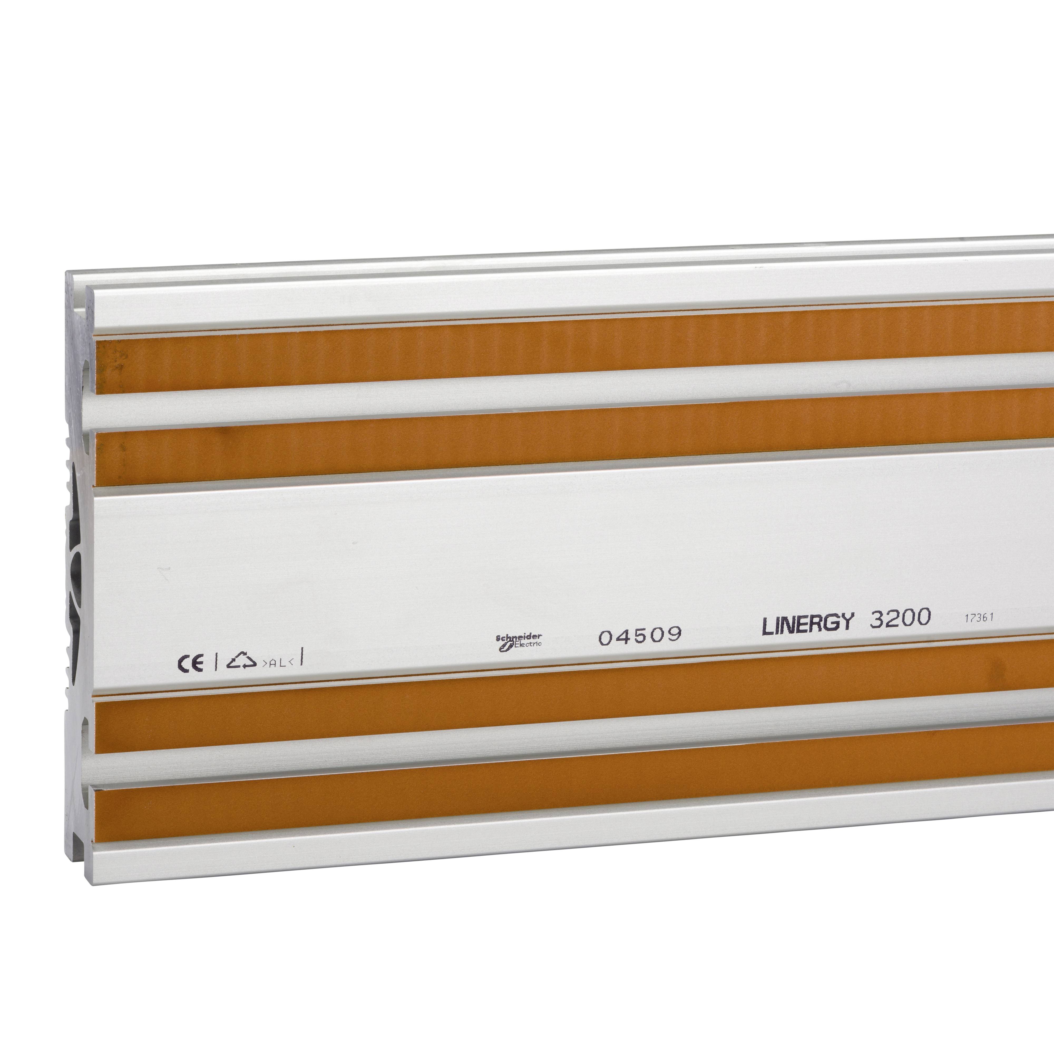 Ein rechteckiges silbernes Objekt mit orangefarbenen Akzenten, seitlich beschriftet mit 'LINERGY 3200' und technischen Spezifikationen.