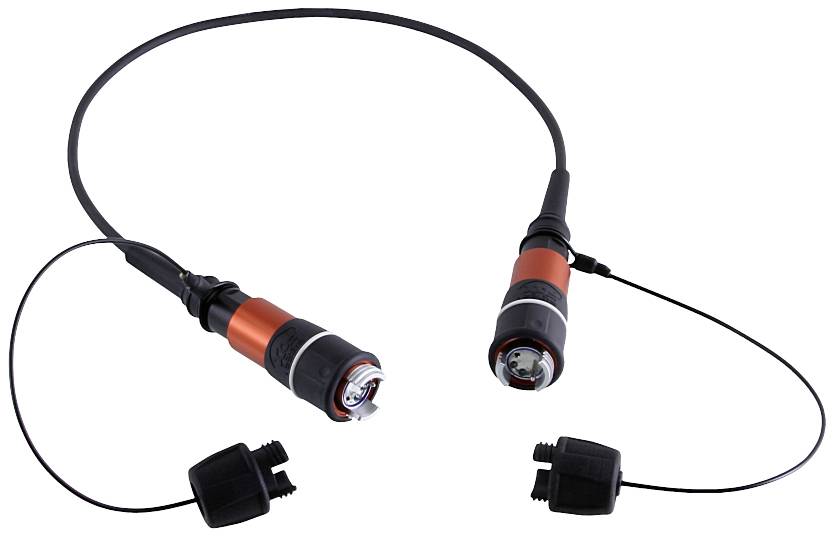 Ein langes Verbindungskabel mit orangefarbenen Steckern an beiden Enden, geeignet für industrielle oder technische Anwendungen.