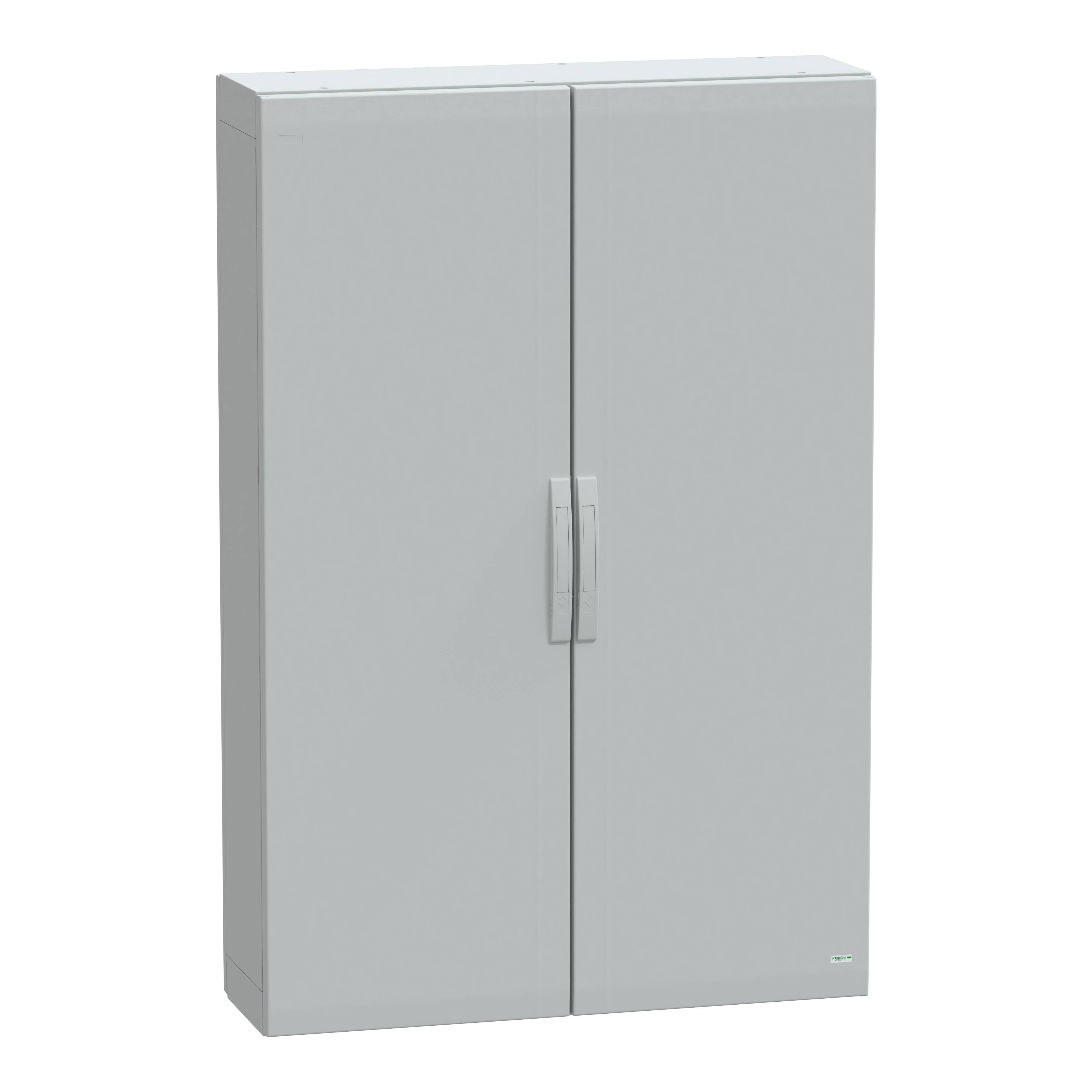 Ein grauer, geschlossener Metallschrank mit zwei Türen und einem Griff in der Mitte.