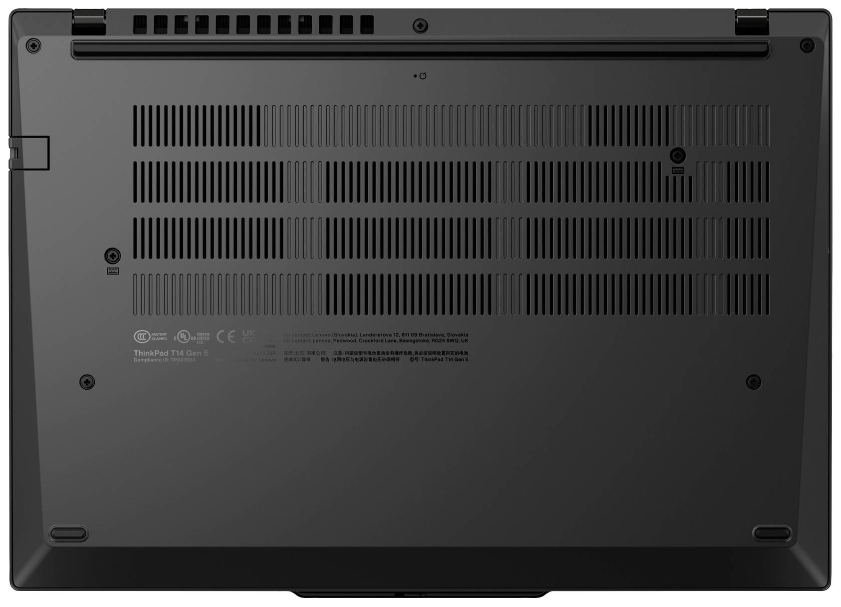 Die Unterseite eines Laptops mit Lüftungsschlitzen und Herstellerinformationen.