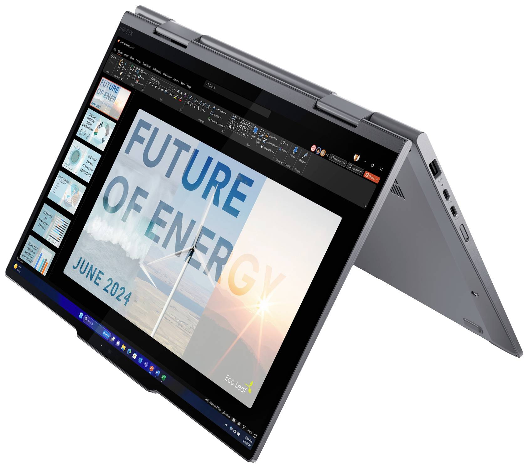 Laptop im Zeltmodus zeigt eine Präsentation zum Thema 'Future of Energy'. Eine Windturbine und Sonnenaufgang illustrieren das Thema.