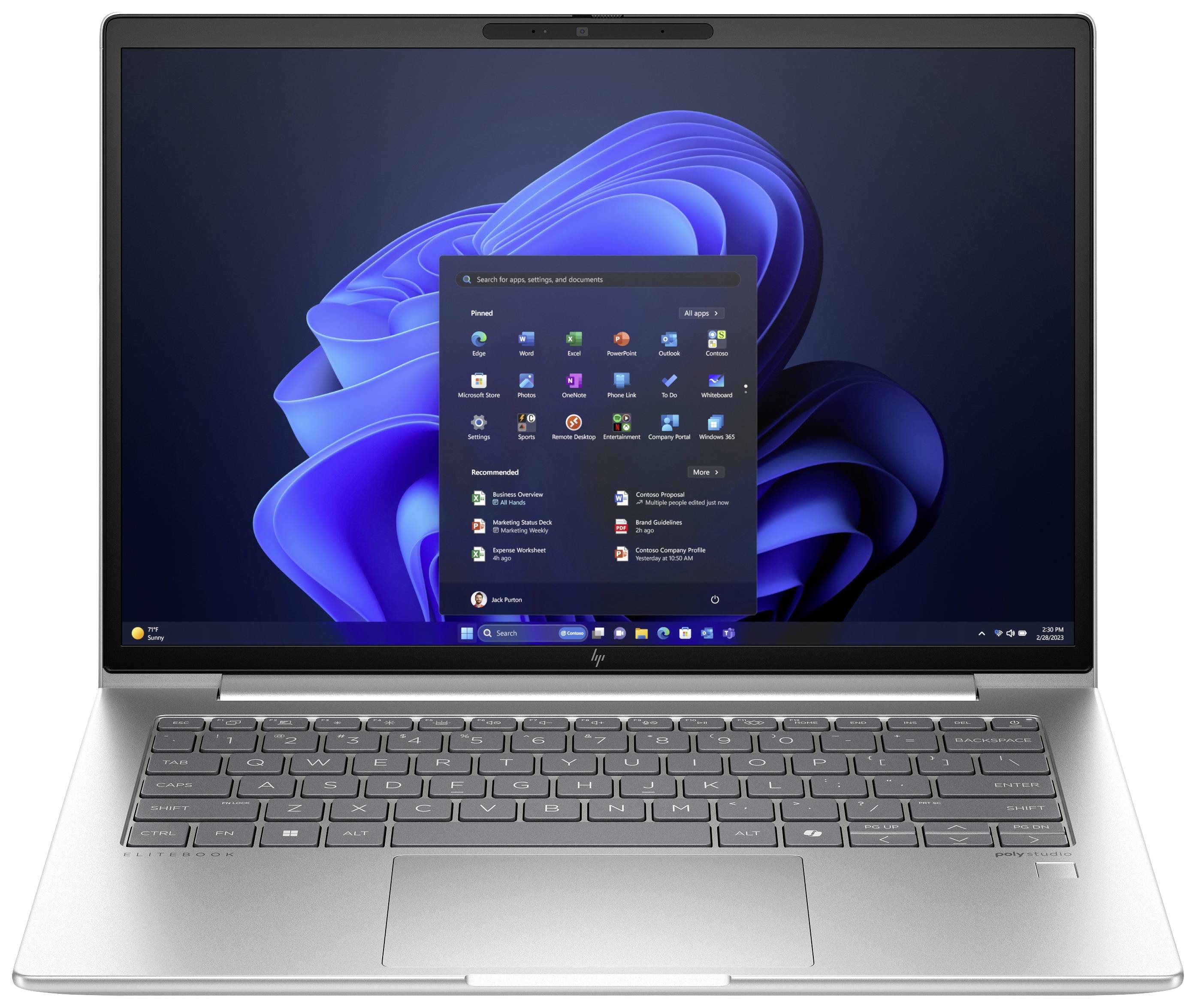 Ein Laptop mit geöffnetem Startmenü auf dem Bildschirm zeigt verschiedene Programmsymbole. Das Betriebssystem ist Windows.