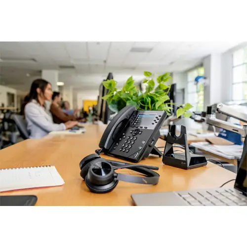 HP Poly Voyager 4320-M +BT700 Dongle On Ear Headset Bluetooth® Stereo Schwarz Noise Cancelling Lautstärkeregelung HP Poly Voyager 4320-M +BT700 Dongle On Ear Headset Bluetooth® Stereo Schwarz Noise Cancelling Lautstärkeregelung
