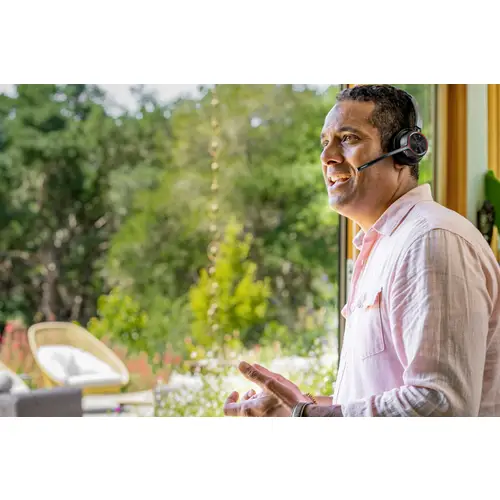 HP Poly Voyager 4320 USB-C Headset +BT700 Dongle On Ear Headset Bluetooth® Stereo Schwarz Noise Cancelling Computer HP Poly Voyager 4320 USB-C Headset +BT700 Dongle On Ear Headset Bluetooth® Stereo Schwarz Noise Cancelling Computer