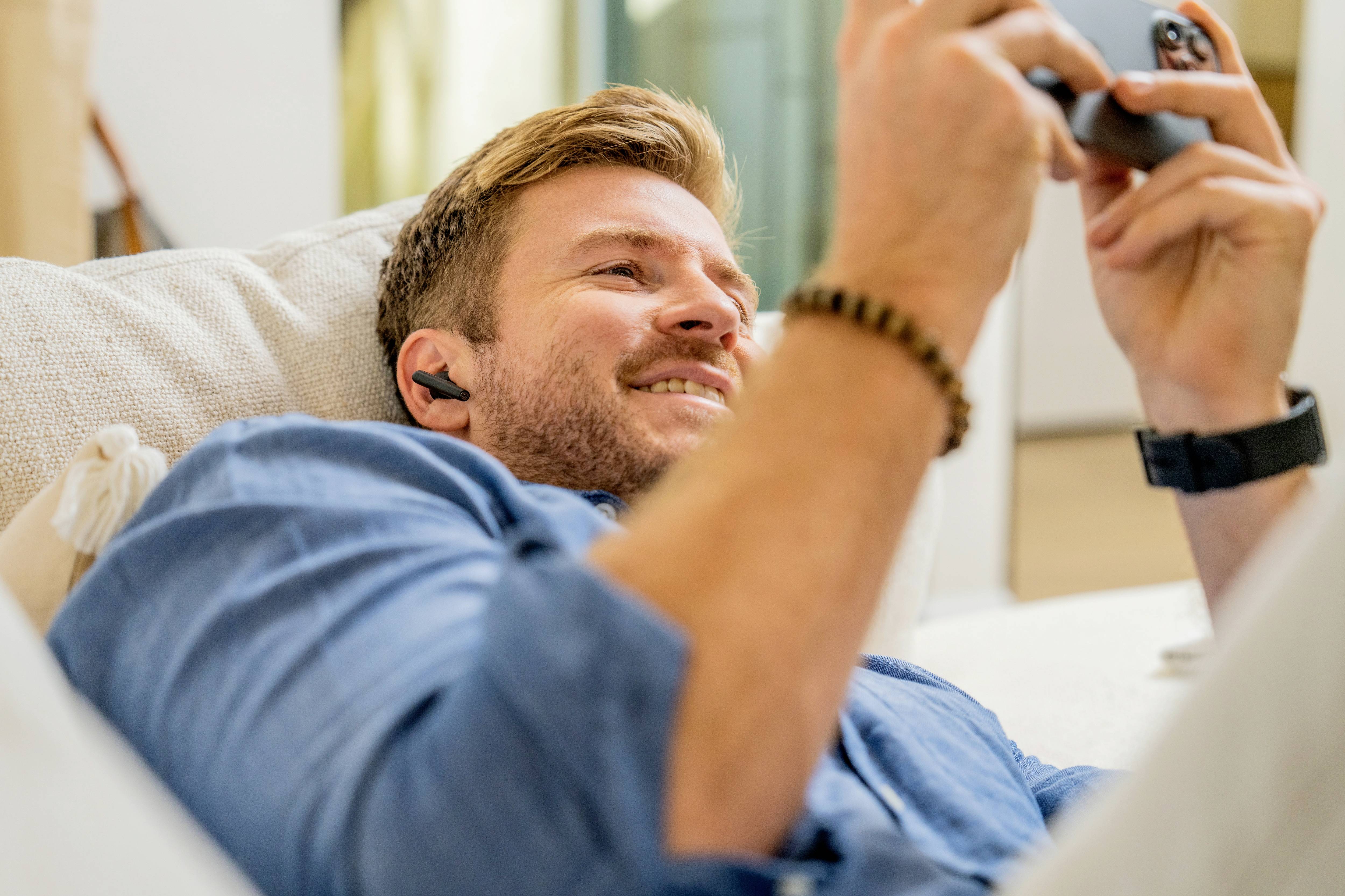 HP Poly Voyager Free 60 UC Earbuds Eingabe / Ausgabe Kopfhörer & Headsets