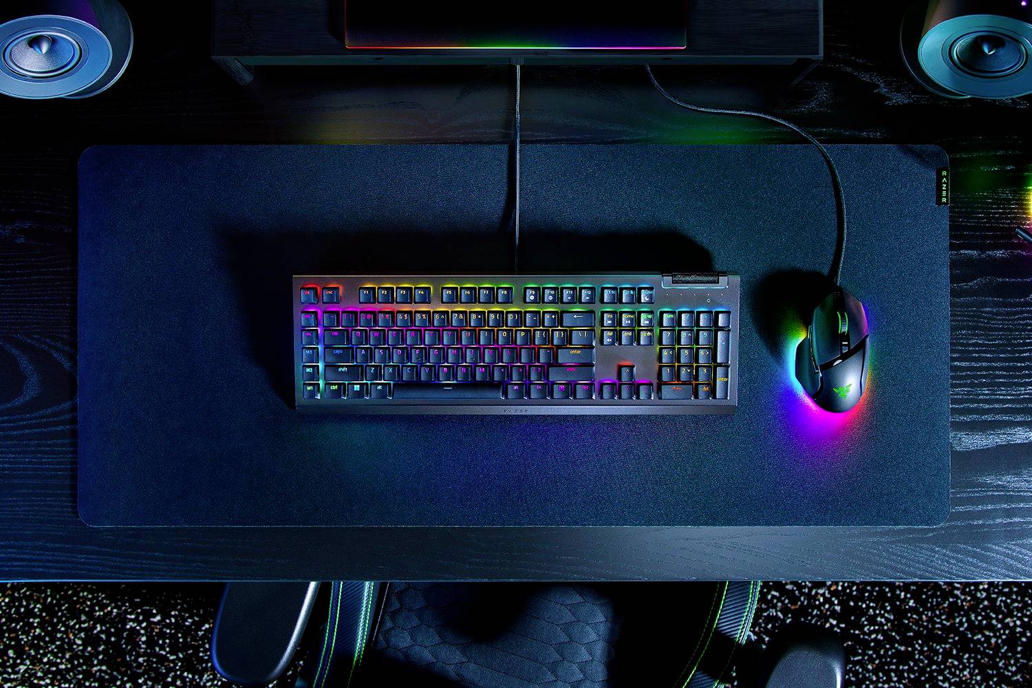 RAZER BlackWidow V4 X Green Switch Kabelgebunden Gaming-Tastatur Deutsch, QWERTZ Schwarz Beleuchtet