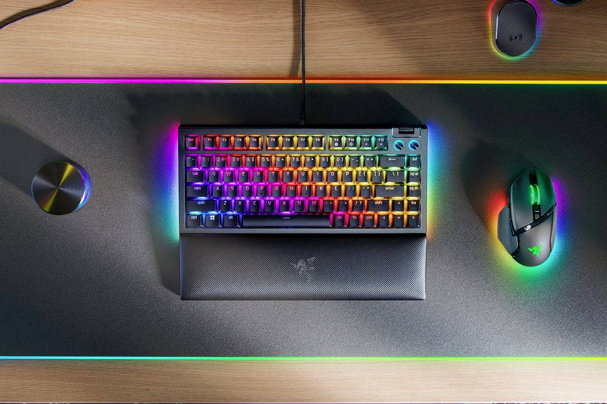 RAZER BlackWidow V4 75perc Intl. US Kabelgebunden Gaming-Tastatur Englisch, QWERTY Schwarz Beleuchtet