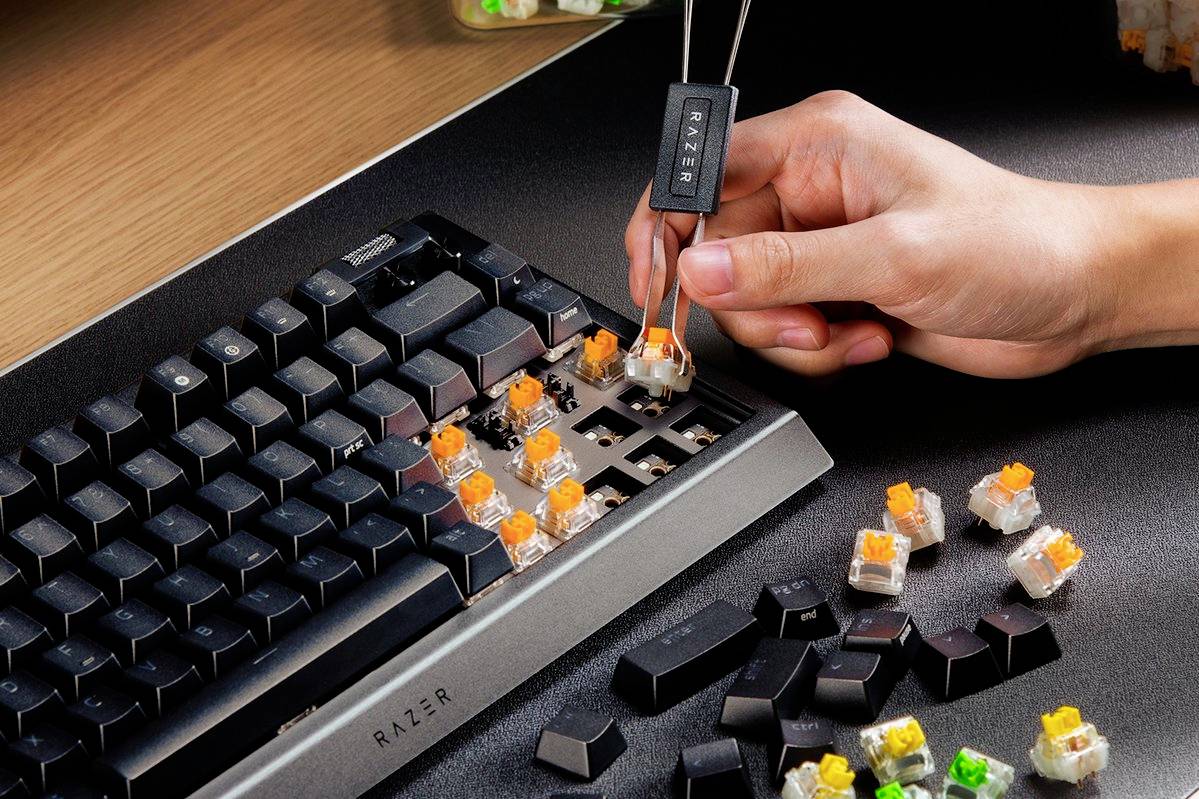 RAZER BlackWidow V4 75perc Intl. US Kabelgebunden Gaming-Tastatur Englisch, QWERTY Schwarz Beleuchtet