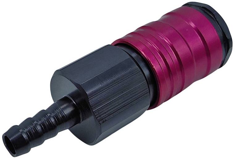 Metallischer Schnellverschlusskuppler, rot und schwarz, mit gezackten Details für den Anschluss von Schläuchen in Flüssigkeitssystemen.