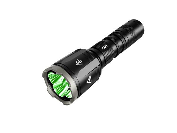 Eine schwarze, robuste Taschenlampe mit grüner Beleuchtung im Inneren des Lampenkopfs. Sie hat ein rutschfestes Griffdesign.