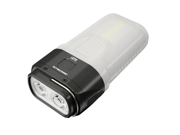 Kompakte Nitecore LR70 Taschenlampe mit zwei LED-Leuchten und zentralem Schalter auf schwarzem Gehäuse, geeignet für Outdoor-Aktivitäten.