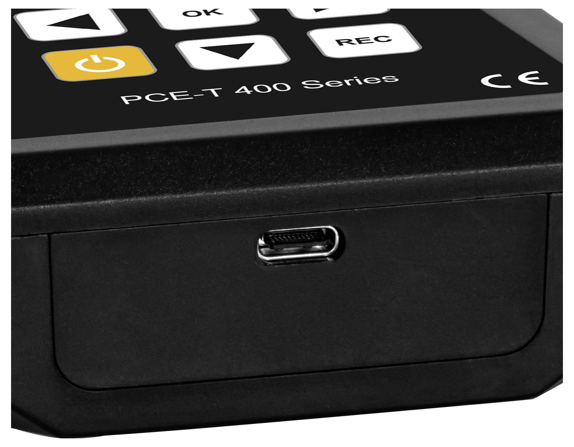 Nahaufnahme eines schwarzen PCE-T 400 Series-Geräts mit oberen Steuertasten, einem USB-C-Anschluss und einer vorderen Zugangsplatte.
