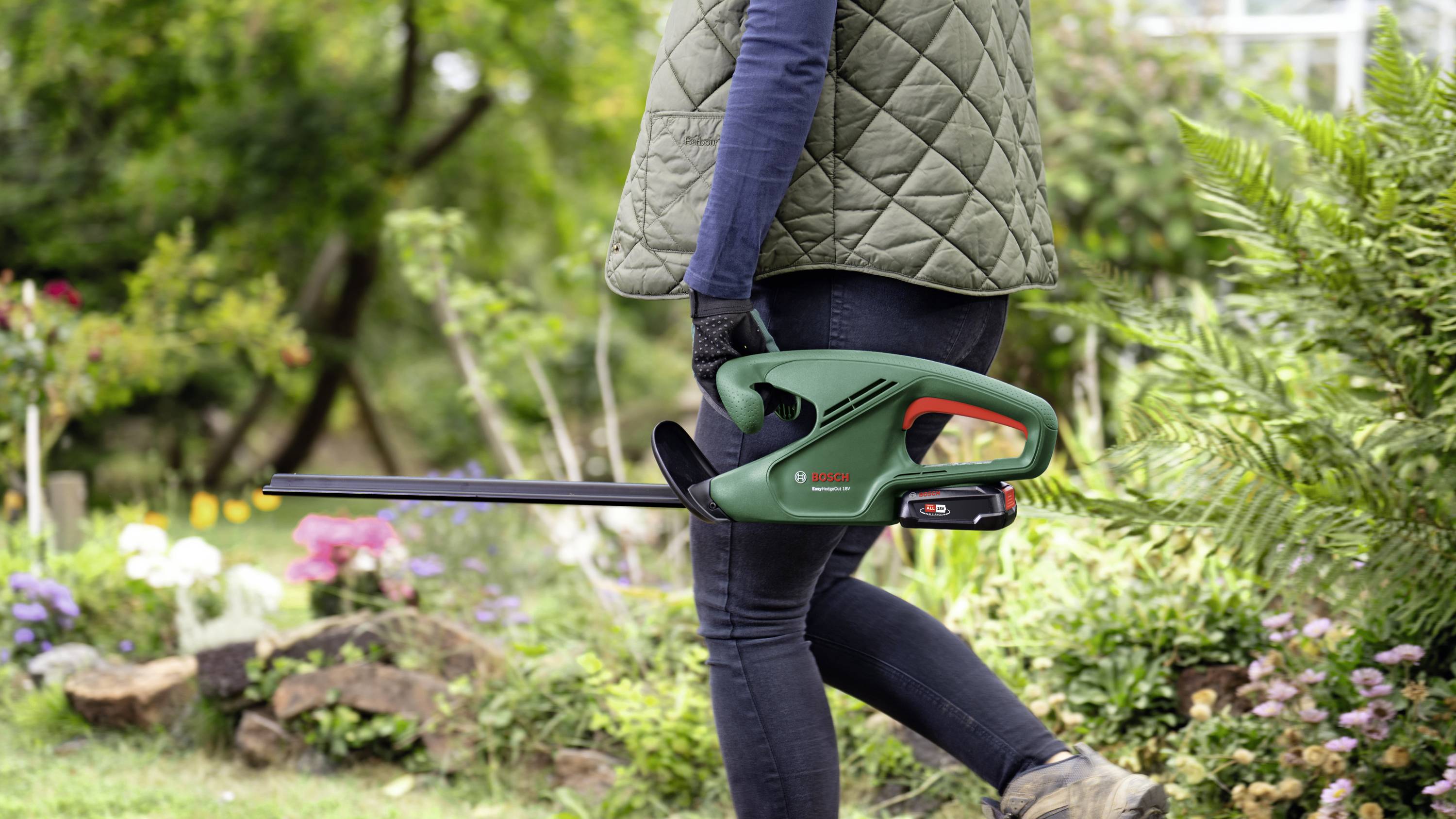 Bosch Home and Garden EasyHedgeCut 18V-44-11 Akku Akku-Heckenschere ohne Akku, ohne Ladegerät Li-Ion