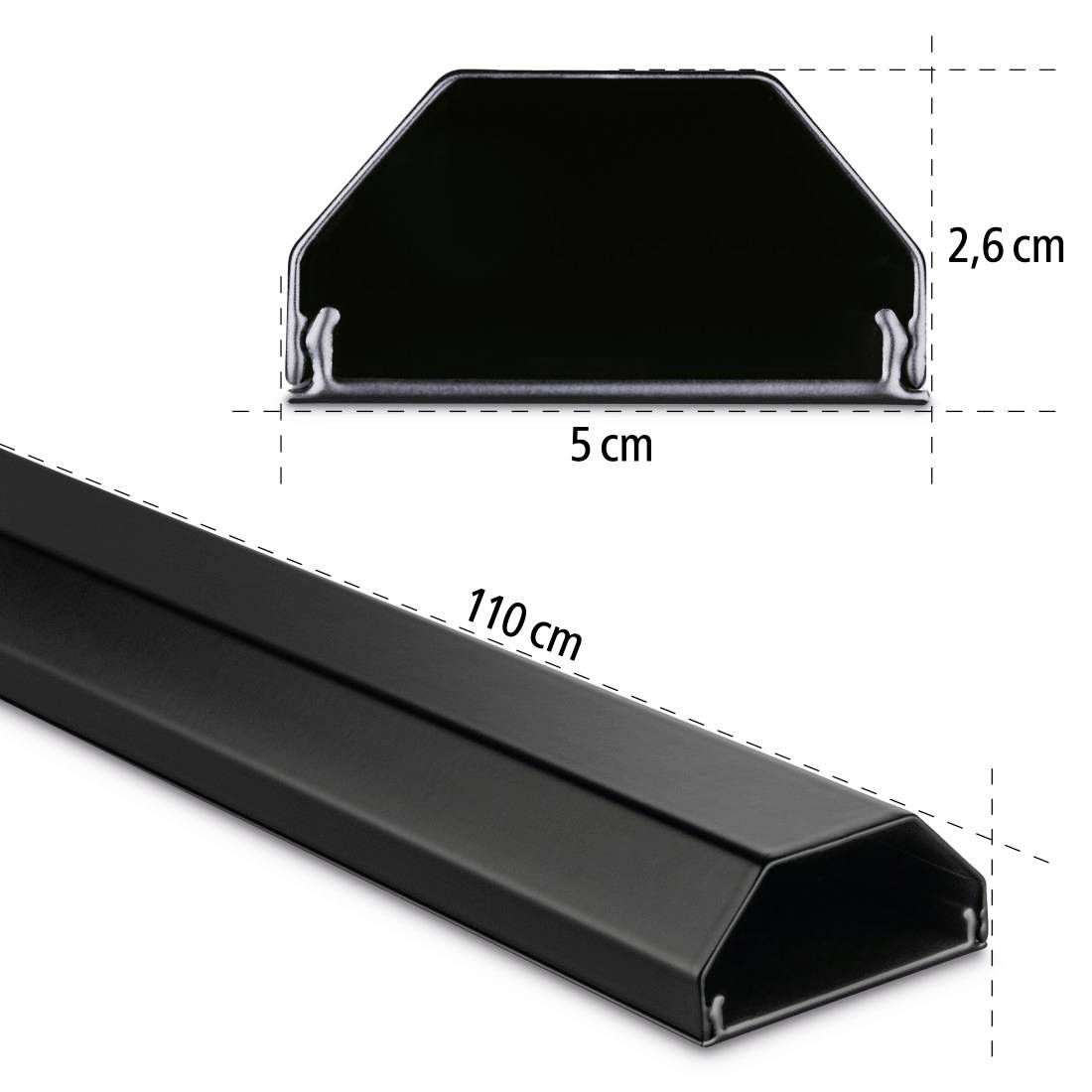 Ein schwarzes, trapezförmiges Metallrohr, 110 cm lang, 5 cm breit und 2,6 cm hoch, wird aus zwei Perspektiven gezeigt.