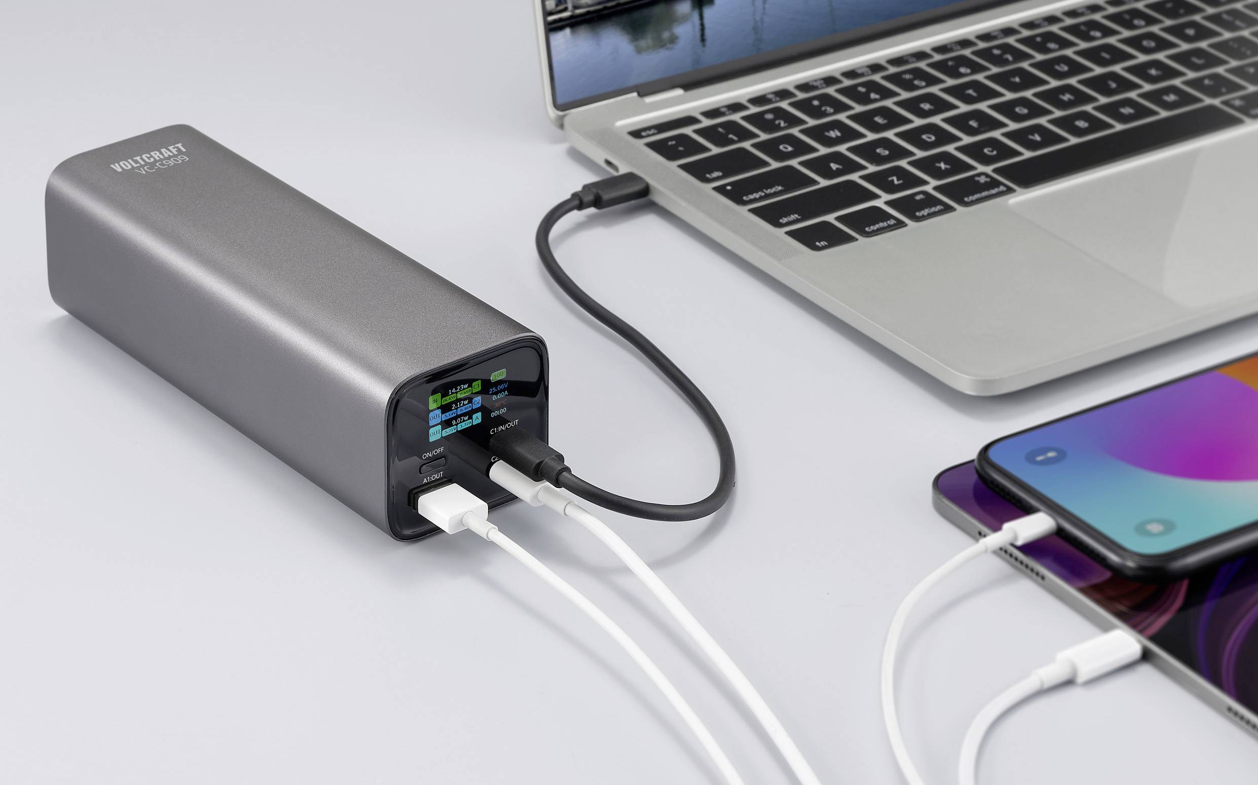 VOLTCRAFT VC-C909 Powerbank 27000 mAh USB PD 3.1 Li-Ion Schwarz-Silber Statusanzeige