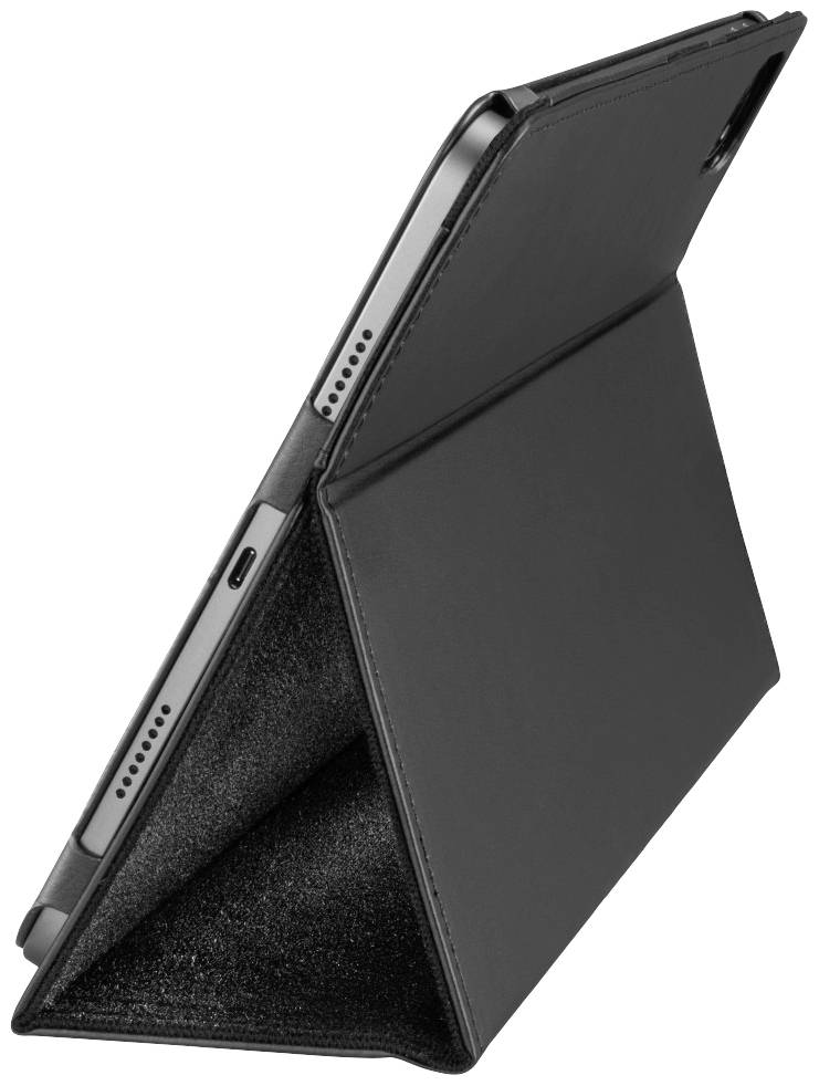 Schwarzes Tablet in einem aufrecht stehenden Klappetui, Seitenansicht, umgeben von einem schlichten weißen Hintergrund.