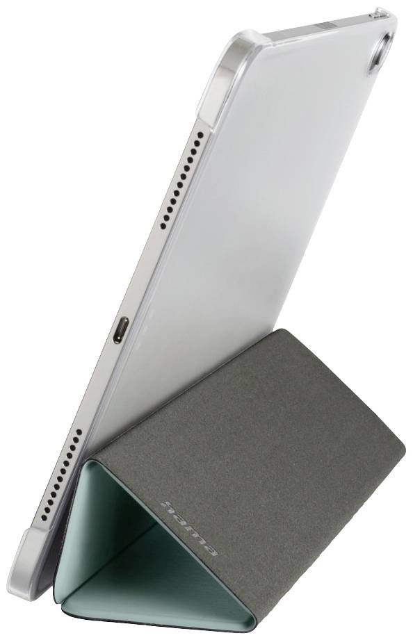 Tablet mit silbernem Gehäuse steht aufrecht auf einem grauen, gefalteten Ständer, der als Halterung dient.