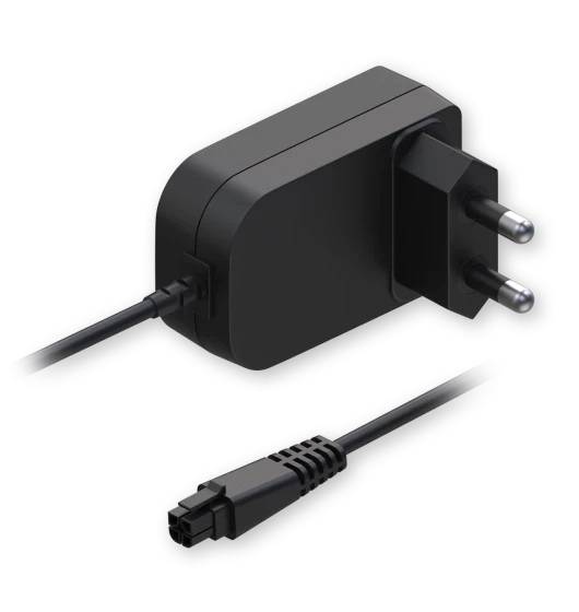 Schwarzes Netzteil mit Eurostecker und abnehmbarem Kabel. Geeignet für elektronische Geräte, kompatibel mit EU-Steckdosen.
