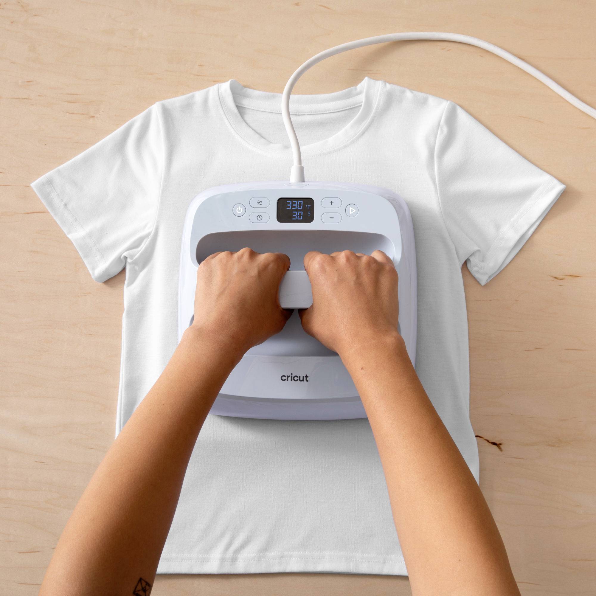 Cricut Printable Iron-On for Bright Fabric A4 Folien-Set Schnittbreite 29.7cm