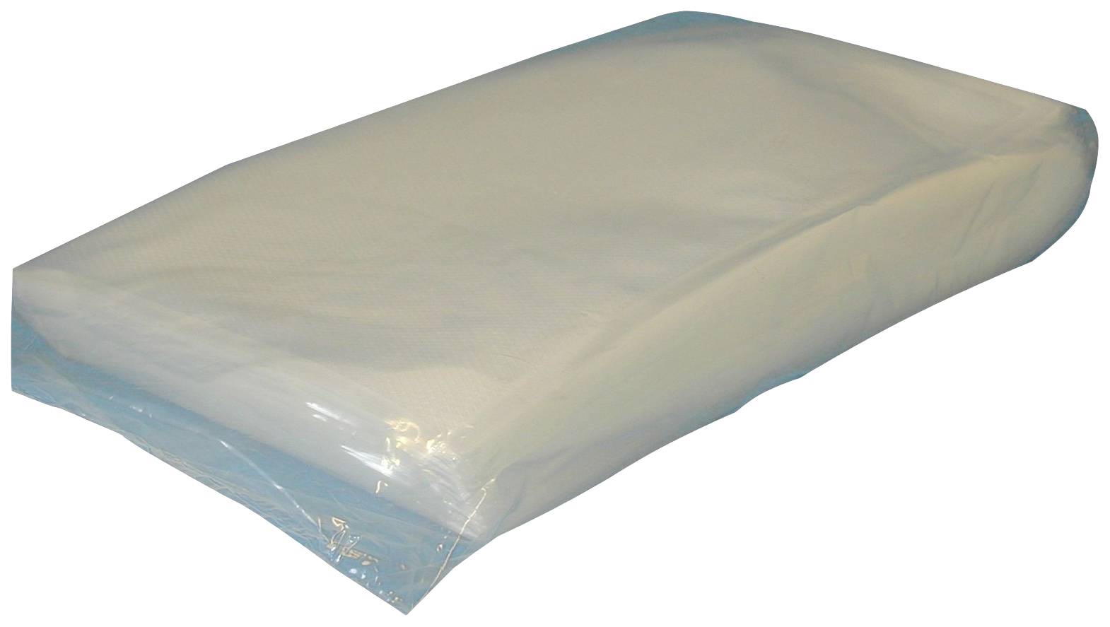 Ein Vakuumbeutel mit einem rechteckigen Gegenstand darin, möglicherweise ein Kissen oder eine Bettdecke, in einer transparenten Plastiktüte.