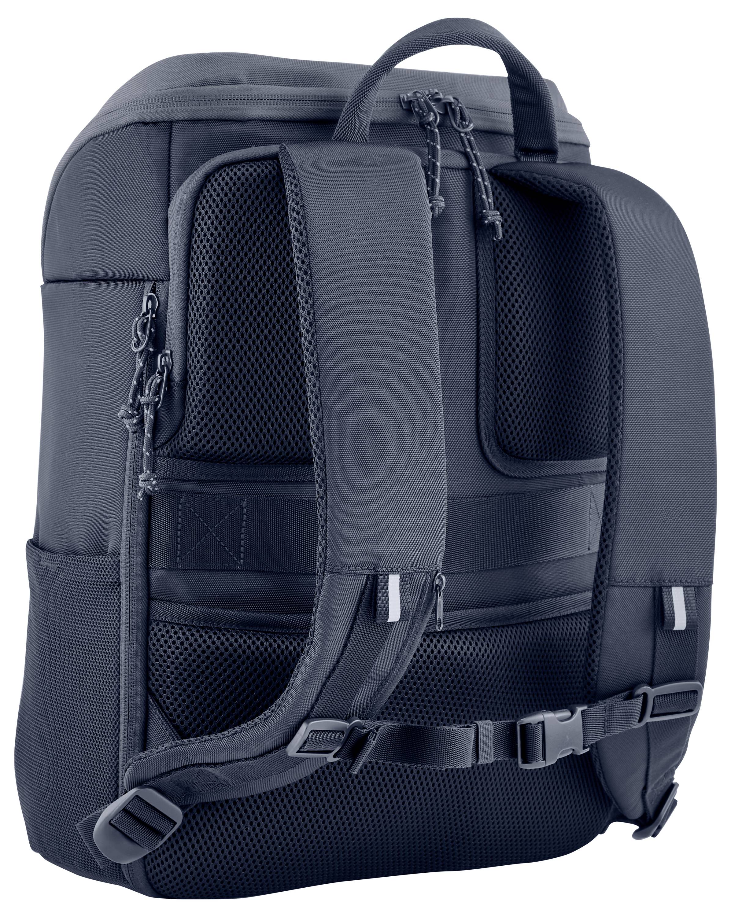 Ein schwarzer Rucksack mit gepolsterten Schultergurten und mehreren Reißverschlusstaschen, geeignet für den täglichen Gebrauch.