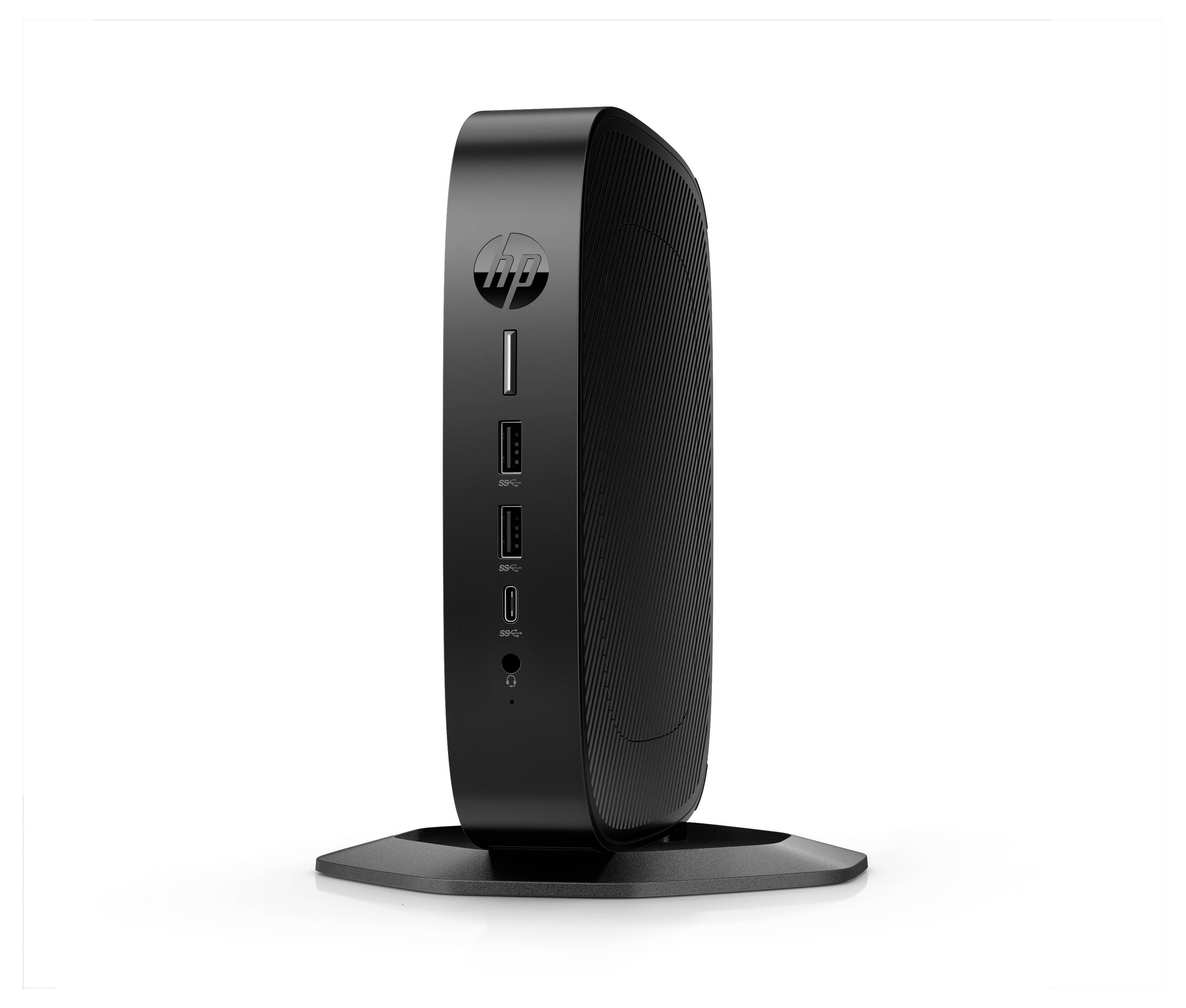 Ein schwarzer, vertikaler Mini-PC mit USB-Anschlüssen an der Vorderseite, passend für kompakte Arbeitsplätze oder Heimanwendungen.