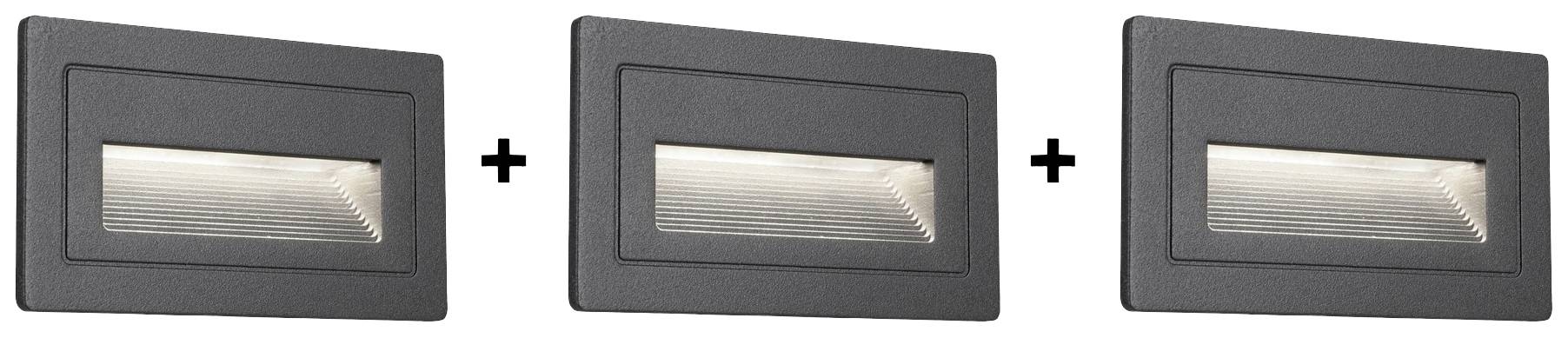 Drei Wandlampen nebeneinander in rechteckiger Form mit mattem Gehäuse und sichtbaren Lichtlinien, die einen gleichmäßigen Lichtstrahl ergeben.