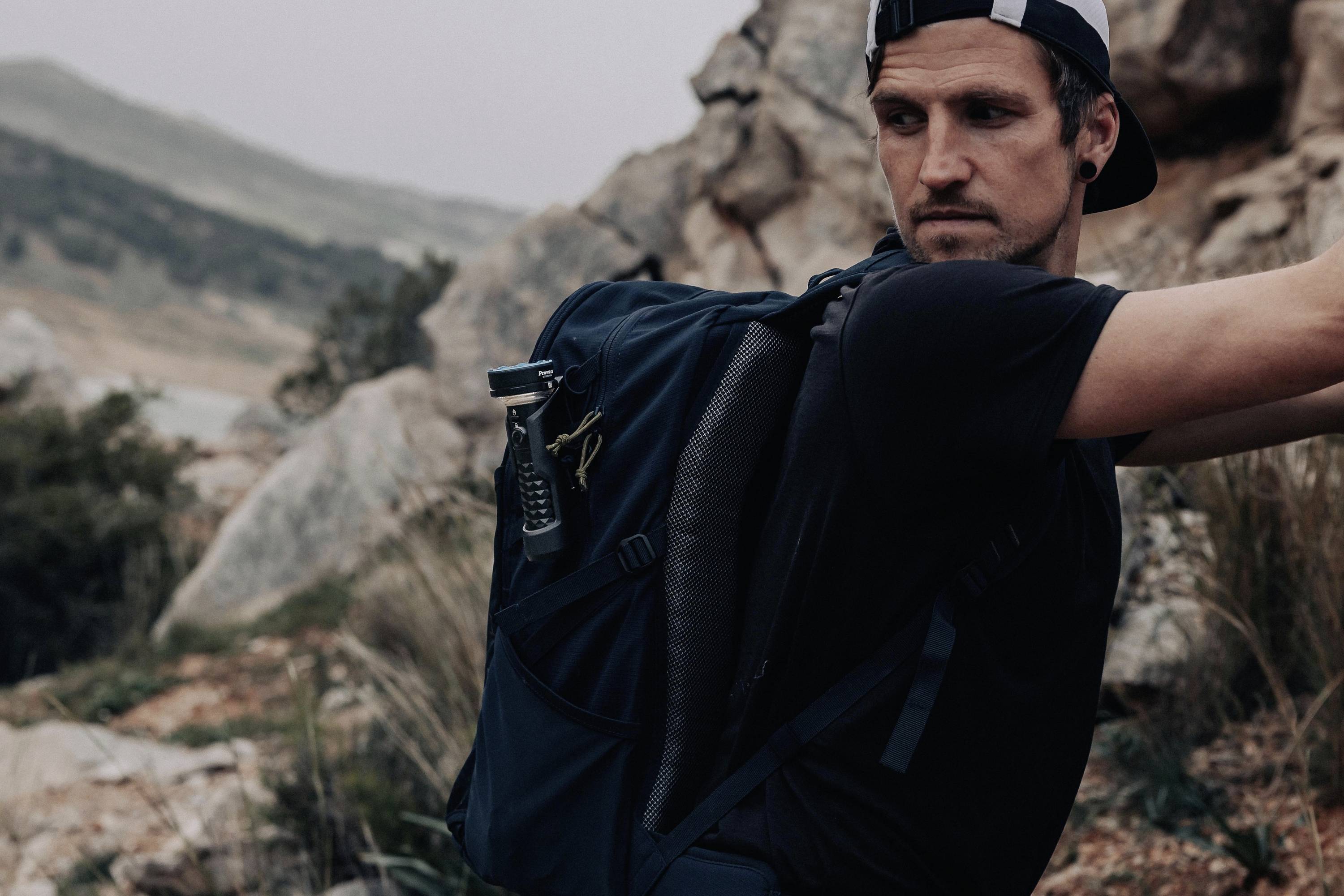 OLight Prowess Prowess LED Taschenlampe 800lm, 1200lm, 5000lm akkubetrieben 269g Schwarz