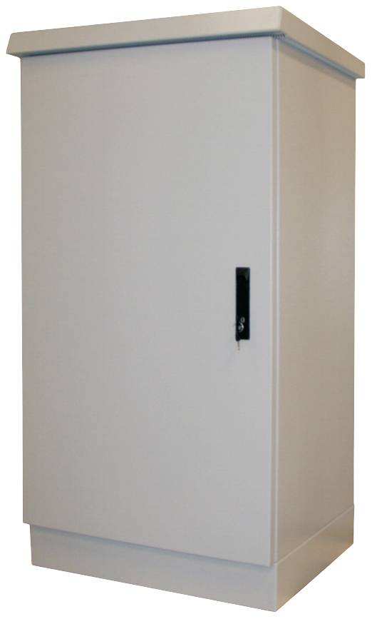 Grauer rechteckiger Metallschrank mit Türgriff. Der Schrank steht auf einem Sockel und hat einen flachen Deckel.